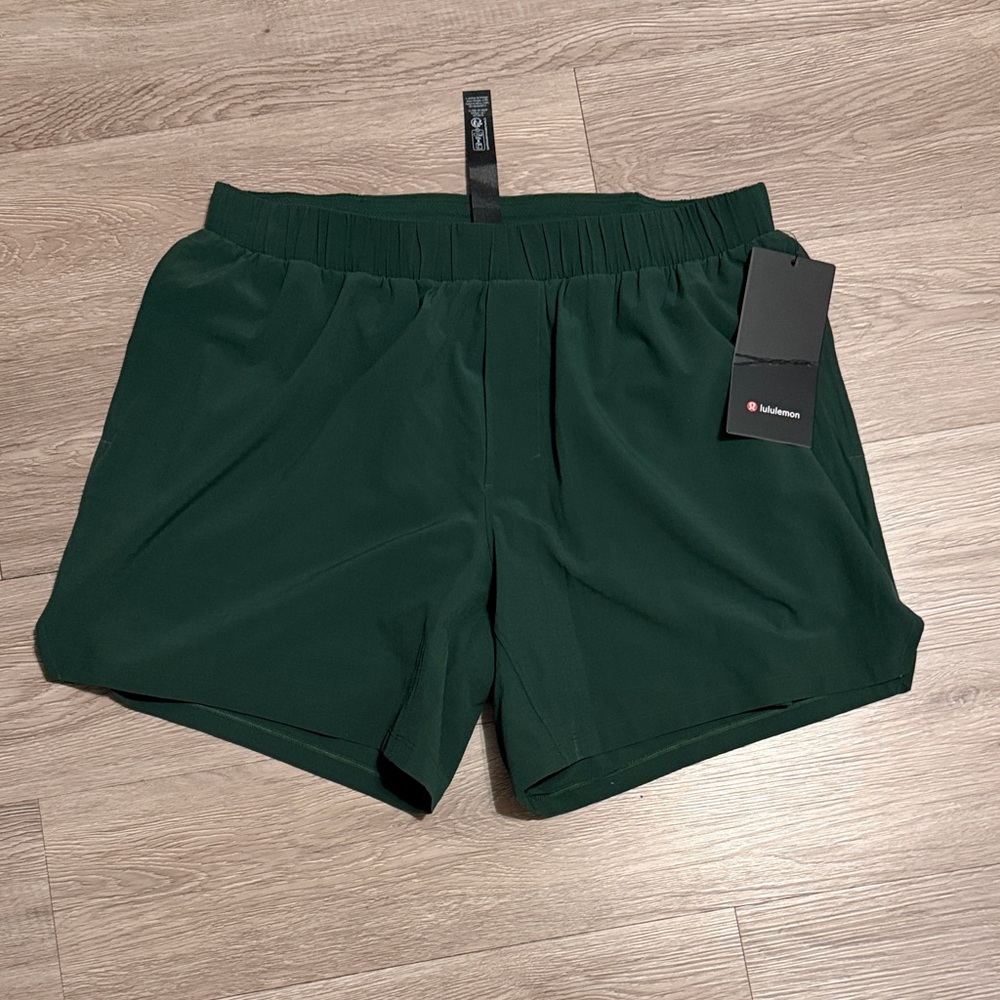 lululemon athletica Men’s Forest Green Athletic Shorts